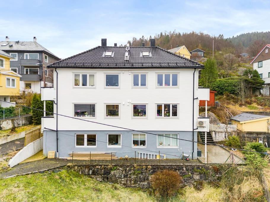 Lille Damsgardsveien 61 Apartamento Bergen Exterior foto