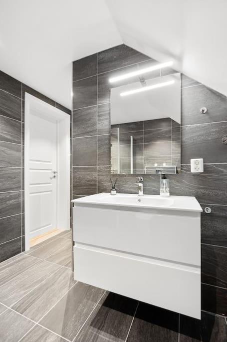 Lille Damsgardsveien 61 Apartamento Bergen Exterior foto