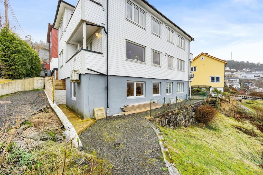 Lille Damsgardsveien 61 Apartamento Bergen Exterior foto